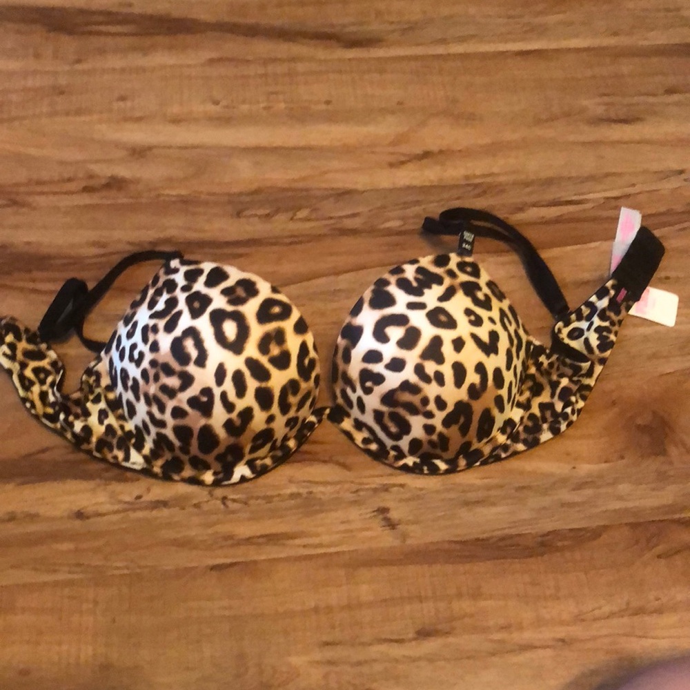 Victoria Secret wear everywhere super push up bra - 34C